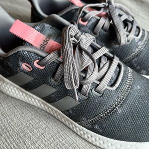 Women’s Adidas Cloudfoam Sneakers (WORN ONCE)